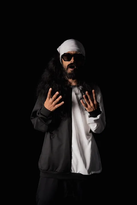 King Lotuss studio portrait 10